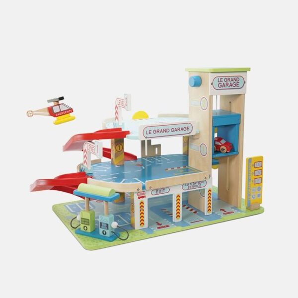 Garaj din lemn, Le Toy Van, cu pompa de benzina, 3 ani+